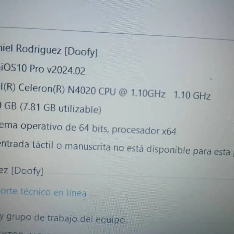 Laptop Lenovo V15-IGL's photo #1